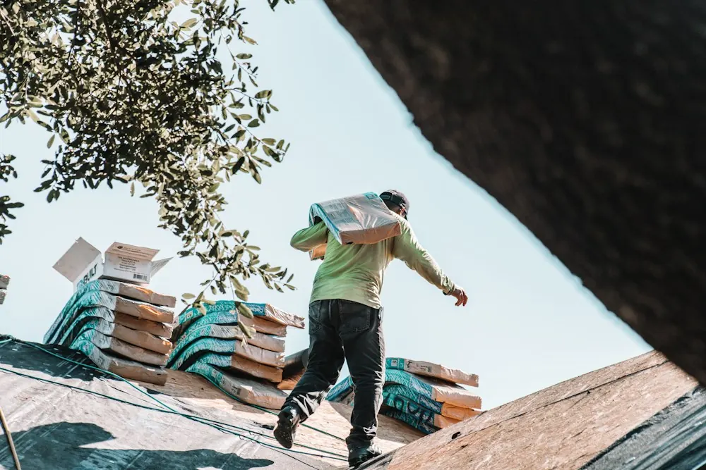 Roofing pros